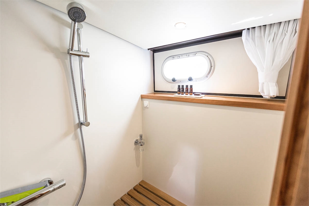 Linssen Grand Sturdy 45 AC